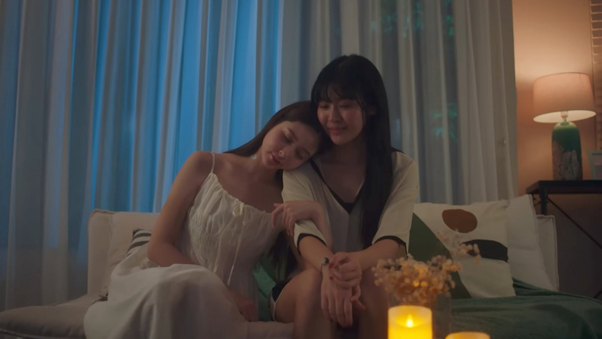 AI Girl: Bạn Gái Người Máy